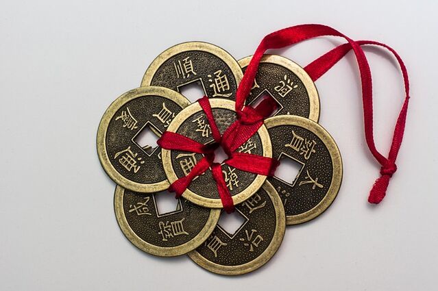 Amulet kovancev za srečo in bogastvo