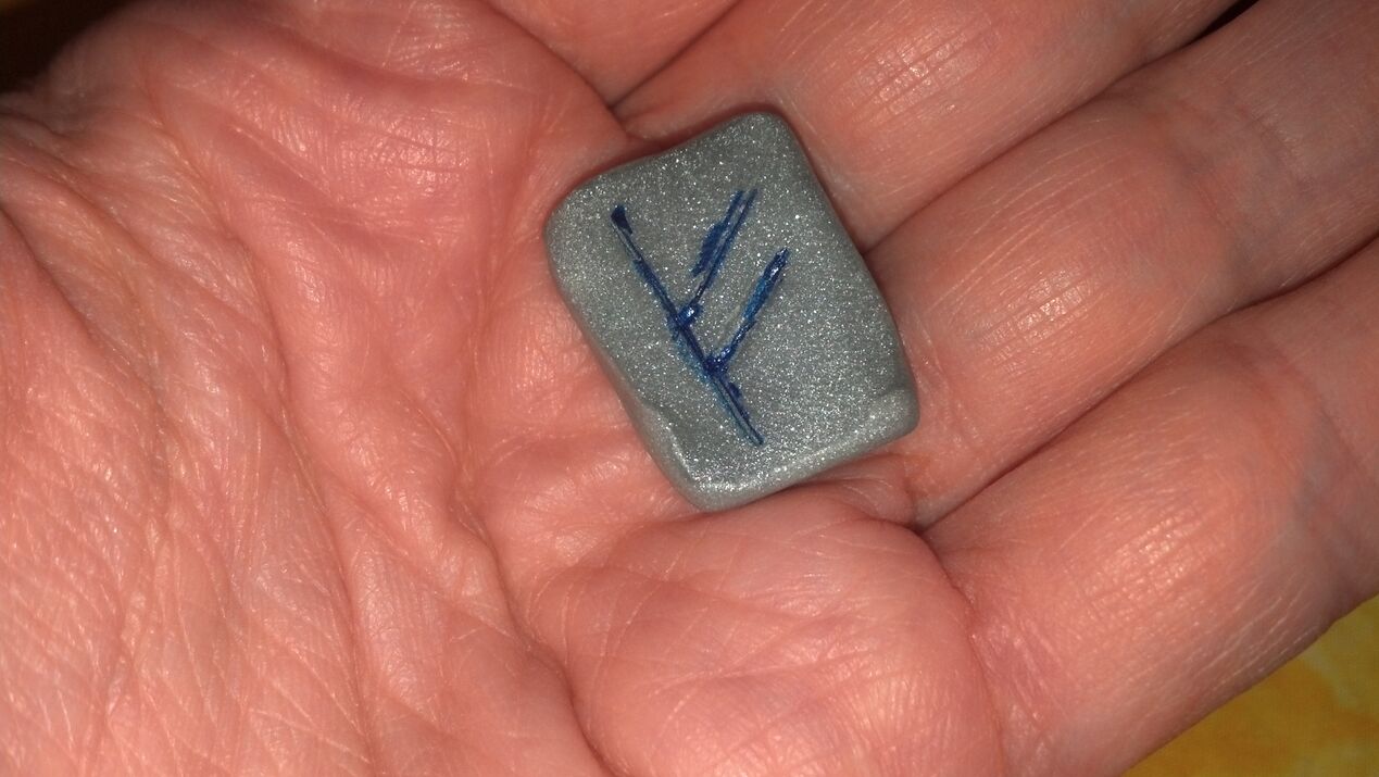 rune amulet za privabljanje bogastva