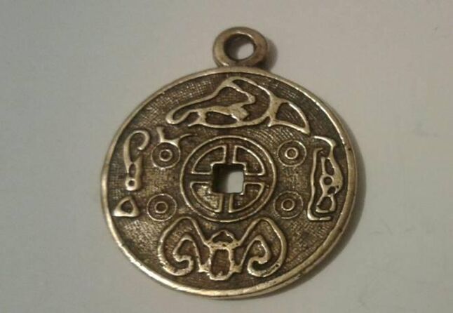Cesarski amulet za srečo in bogastvo