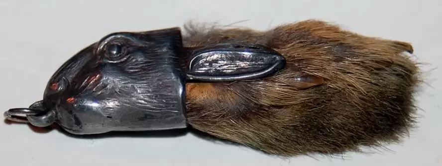 amulet za srečo - zajčja tačka
